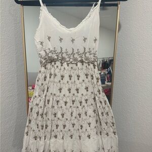 Jessica Simpson White Dress with Brown Embroidery
